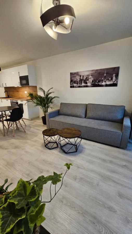 2 Room Apartment With Terrace, 2Ak Bratislava Ngoại thất bức ảnh