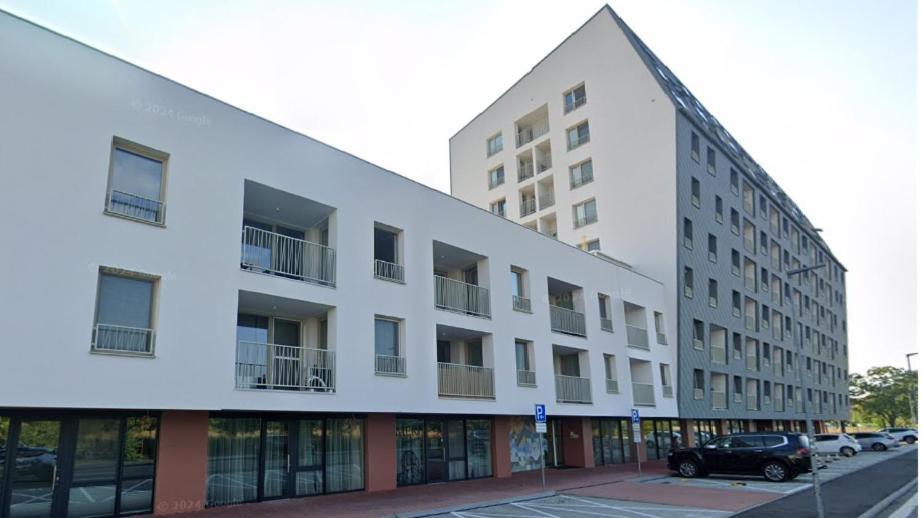 2 Room Apartment With Terrace, 2Ak Bratislava Ngoại thất bức ảnh